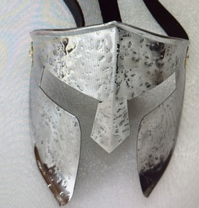 Casque d'armure en métal fait main par un fabricant de confiance, inspiré de l'histoire, pour les événements et les costumes - Product Image 4