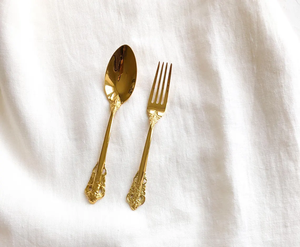 Juego de cubiertos de latón grabado personalizado con etiquetado privado para regalos personalizados, perfecto para aniversarios y celebraciones especiales - Product Image 1