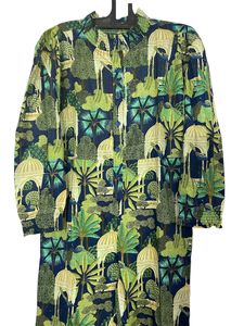 Mono elegante y ligero con estampado floral en azul oscuro para mujer, traje transpirable con estampado de flores elegante - Product Image 4