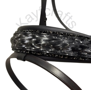 Brida de doma plana estilo Tokio negra con banda para la nariz Comfort XS de 5cm y banda para la frente curvada de cristal Swarovski - Product Image 2