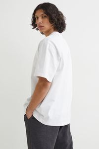 T-shirt uni 100% coton de haute qualité à manches courtes et coupe ample pour hommes - Product Image 4