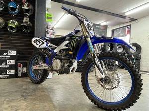 Motocicleta Deportiva Yamaha YZ450F Usada en Venta al Mejor Precio - Product Image 4