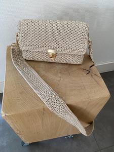 Bolsa de ganchillo de macramé hecha a mano más vendida, elaborada con algodón Premium 100% | Precios al por mayor directos de la India - Product Image 3