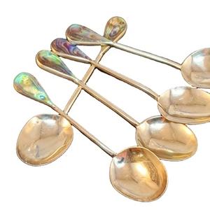 Cuillère de mariage en acier inoxydable couleur or Poignées de designer de l'Inde Ensemble de vaisselle de table pour hôtel et restaurant - Product Image 1