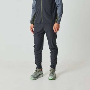 Chándal cortavientos impermeable con logotipo personalizado de MOQ bajo, chándal para hombre del fabricante de Pakistán, cortavientos personalizado - Product Image 3