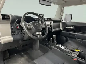 TOYOTA FJ CRUISER BASE 2013 USADO, Volante a la Izquierda/Derecha - Product Image 2