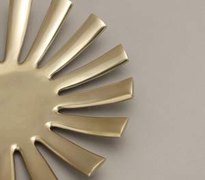 ถาดเสิร์ฟอาหารอลูมิเนียมทรงกลมสำหรับตกแต่งสำหรับงานแต่งงานและอาหารเย็นเดือนรอมฎอนสำหรับโอกาสพิเศษ - Product Image 3