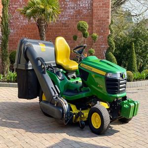 Cortadora de Césped John Deere X750 - Plataforma de Corte de 48 Pulgadas - Diésel / Tractor / Cortadora de Césped - Product Image 1