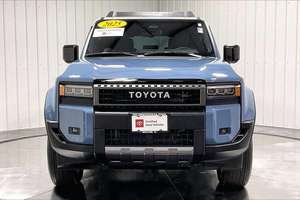 (TB) LAND CRUISER 2025 USADO, SUV 4x4 de 4 Puertas (2.4L 4 Cilindros Turbo Gasolina/Híbrido Suave Eléctrico 8A), Auto Usado - Product Image 2