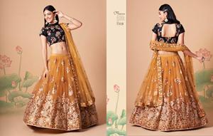 Elegante tela Chinon Lehenga Choli para fiesta con Zari hecho a mano y detalles de lentejuelas disponible al mejor precio - Product Image 5