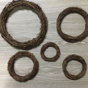 En gros Cercle Forme Rotin Grapevine Guirlande Anneaux pour DIY Artisanat Guirlande De Noël Décoration De Vacances Décors Saisonniers - Product Image 5