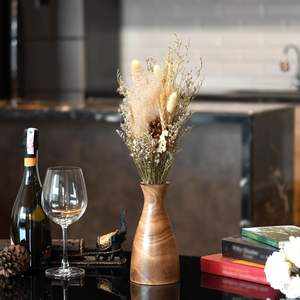 Vase en bois élégant avec un design moderne et élégant Parfait pour la décoration minimaliste de la maison Décoration d'hôtel et espaces de bureau - Product Image 2