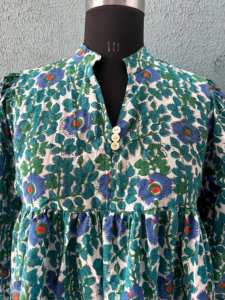 Blusa de verano con estampado de bloque indio, vestido largo informal de algodón puro con diseño Floral bohemio con decoración de botones tejidos - Product Image 2