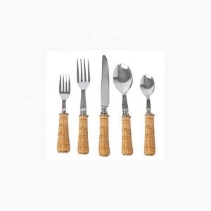 Lot de 5 couverts en acier inoxydable allant au lave-vaisselle utilisés dans la table de cuisine café maison ensemble de couverts à manche en bois pur plaqué argent - Product Image 3