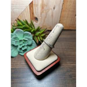 Anillo de Plata de Ley con Piedras Preciosas, Hecho por Artesanos Navajo, Chapado en Rodio, Estilo Étnico con Engaste de Bisel, Talla 7.75, para Uso Diario y Bodas - Product Image 3