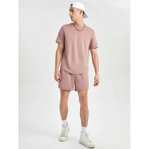 2024 ensemble de shorts décontractés en coton pour hommes avec logo personnalisé t-shirt thermique respirant pour le printemps marque privée personnalisée - Product Image 3