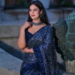 Listo para usar gama Premium de colección de saris de secuencia - Product Image 2