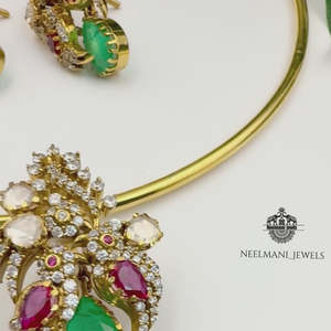Parure de bijoux tendance de luxe en acier inoxydable pour femme, collier et boucles d'oreilles avec pendentif oiseau en zircon, plaqué or pour les occasions festives - Product Image 3