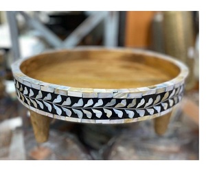 Vente en gros Plateau de service rond en bois de noyer brun rustique Offre Spéciale avec poignées - Product Image 3