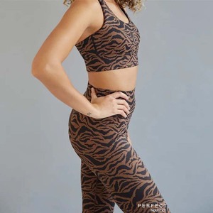 Ensemble de yoga 2 pièces pour femme, imprimé camouflage animal, haut court et leggings taille haute, bretelles spaghetti, sans couture, longueur intégrale, motif léopard - Product Image 4