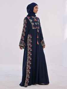 Couleur personnalisée Nouveau design Modeste Abaya pour dames Simple mode Prix pas cher OEM Services Femmes islamique longue robe à vendre - Product Image 4