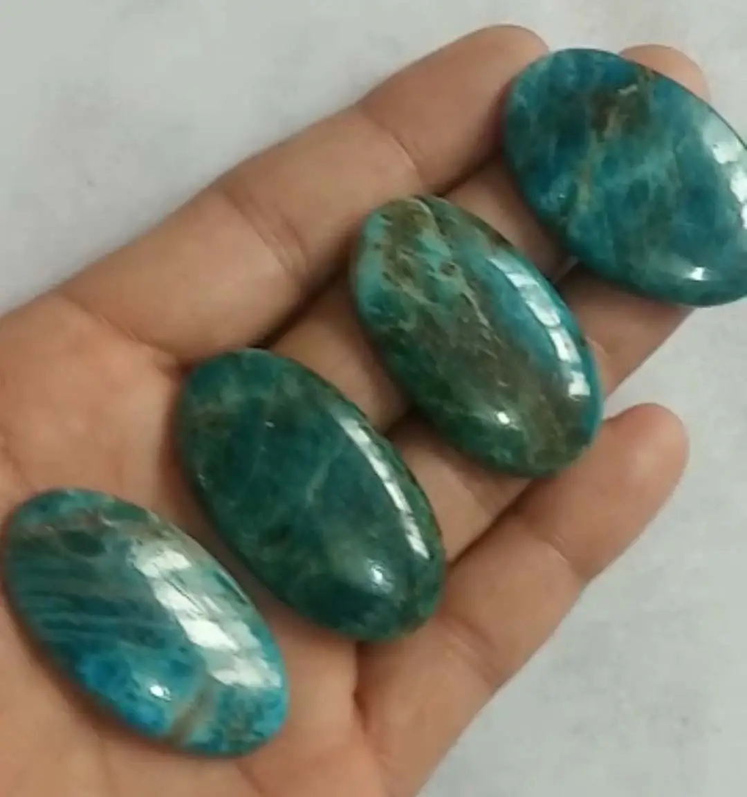 Huge Size Apatite Oval Cabochon Gemstone for Owl Carving Wholesale Green Amethyst Gemstone for christmas day gift