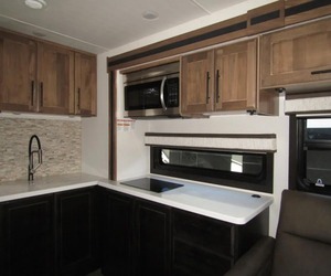 Limpie usado BARATO 2023 ENT EGRA ACCOLADE XT 35L Autocaravana de lujo usada para acampar - Product Image 5