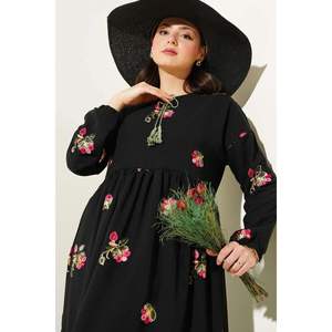 ชุดงานพรอมผ้าชีฟองปักสีดำ - Product Image 4