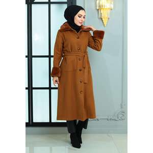 Manteau en laine beige pour femme avec détails en fourrure 19175 - Manteau élégant en duvet - Product Image 1