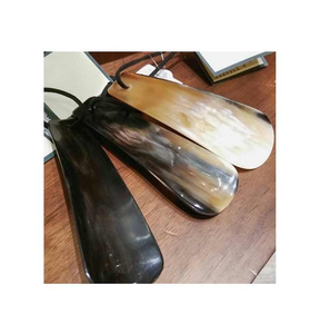 แตรรองเท้าหนังควายแท้ขัดเงาด้ามจับสั้นและยาวงานหัตถกรรม - Product Image 1