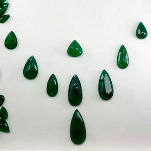 Piedras Facetadas de Esmeralda Natural de Alta Calidad, Mezcla de Tamaños, Gemas Verdes Sueltas con Más de 50 Años de Experiencia en la Fabricación de Joyas - Product Image 3