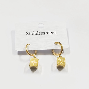 Pendientes de aro de acero inoxidable chapados en oro de 18 quilates para mujer Joyería <span class=keywords><strong>al</strong></span> <span class=keywords><strong>por</strong></span> <span class=keywords><strong>mayor</strong></span> de estilo geométrico clásico - Product Image 3