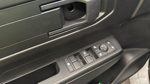 Pre-owned Clean MITSUBISH-I L-200 2.5D MT MY2025 - Product Image 3