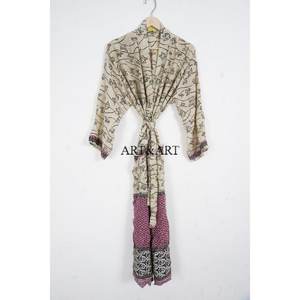 Robe Kimono en Soie de Luxe, Élégante, Douce, Vêtement de Détente, Cadeau, Vêtement Bohème pour Festival, Vêtement Quotidien, Sexy, Fait Main, Vintage, Sari, Manches 3/4 - Product Image 1