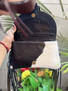 กระเป๋าสะพายหนังวัวแบบมีสไตล์สำหรับผู้หญิงกระเป๋าหนังอเนกประสงค์สำหรับงานแกะสลักทำมือพร้อมความจุขนาดใหญ่ - Product Image 6