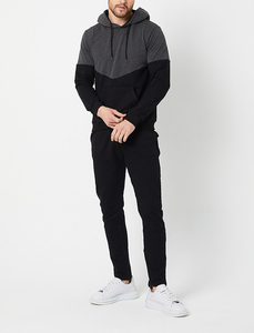 Venta al por mayor 2025 ropa deportiva de hombre con logotipo personalizado gimnasio al aire libre chándal con capucha para deportes de invierno - Product Image 4