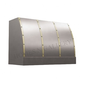Campana Extractora de Cocina Hecha a Mano y Personalizada con Bandas Inferiores Elegantes y Tira de Acero Inoxidable Espejado - Product Image 2