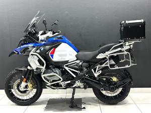 Motocyclette d'occasion Black Gold R1250 Dual Sport avec moteur à essence et sacoches latérales pour les voyages sur route - Product Image 6