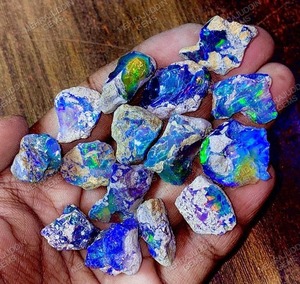 Opale noire éthiopienne Welo à changement de couleur, taille ovale, 5 à 15 carats, naturelle, remplie de fractures, certifiée par un tiers, pour pierres précieuses en vrac - Product Image 2