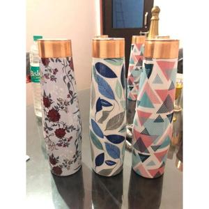 ขวดน้ำทองแดงที่ได้รับแรงบันดาลใจจากอายุรเวทสดใสทนทานต่อรอยขีดข่วนสำหรับการให้ความชุ่มชื้นเพื่อสุขภาพ - Product Image 6