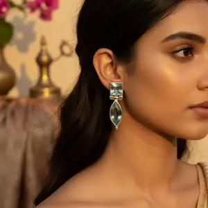 Boucles d'oreilles pendantes vintage en argent 925 avec pierre précieuse bleue en forme de goutte d'eau avec perle et diamant pour les occasions de mariage chrétiennes - Product Image 2