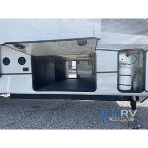 Nouveau modèle 2025 Keystone RV Montana 3901RK avec systèmes électriques avancés, longueur de 42 pieds 4 pouces, 5 glissières - Product Image 4