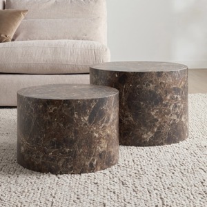 Table cylindrique ronde élégante en or conçue pour les chambres à coucher et les coins décoratifs avec un attrait intemporel - Product Image 5