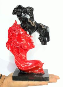 Figurine de Couples d'amour noir et rouge de qualité supérieure et Statue décorative pour la vaisselle Accent fait à la main Couple Showpiece cadeau réfléchi - Product Image 4