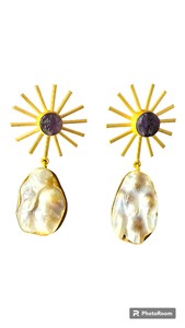 Pendientes de diseño hechos a mano con piedras preciosas personalizadas, pendientes de gota de perlas de agua dulce chapados en oro de 18 quilates para mujer, joyería de piedra barroca - Product Image 4