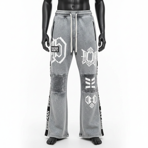 กางเกงฟลีซทรงบานผ้าฝ้ายผสมโพลีเอสเตอร์พรีเมียม สีเทา ดีไซน์แผงสี  โลโก้แบบรีดร้อน  ชุดกีฬาแบบกำหนดเอง กางเกงฟลีซทรงบานสำหรับผู้ชาย - Product Image 1