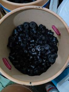 Tùy chỉnh các bộ phận cao su cao su đúc các bộ phận cao su con dấu miếng đệm thành phần công nghiệp Việt Nam Xuất xứ moq 1 + máy móc ô tô - Product Image 3