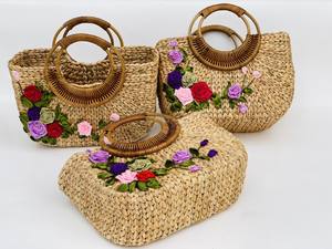 Nouvelle collection de sacs à main de style vintage Élégamment fabriqué en jacinthe d'eau naturelle chic fièrement fabriqué au Vietnam deux chic respectueux de l'environnement - Product Image 5