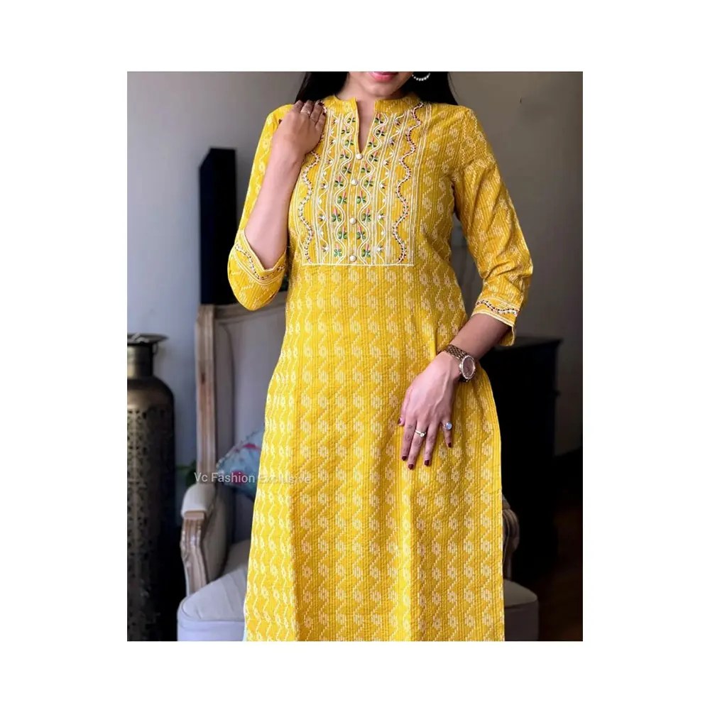 Bella Kurti da donna con stampa digitale Kalamkari in puro cotone taglio Nyra lungo con pantaloni e stampa Dupatta Set a prezzo all'ingrosso