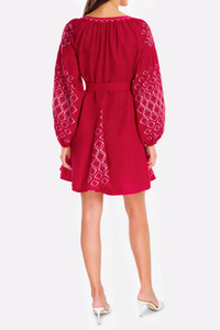 Nouveau concepteur personnalisé robe brodée été O cou manches longues couleur rouge motif imprimé une ligne longues robes ukrainiennes - Product Image 2